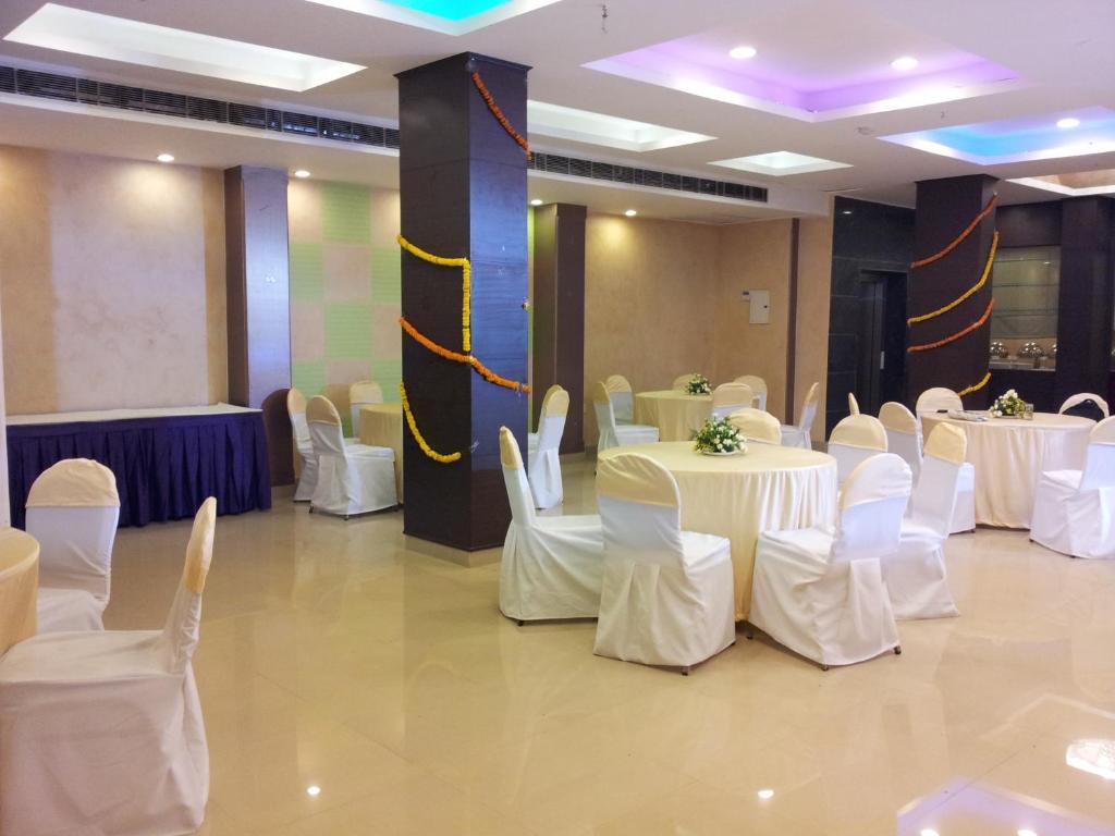 Oyo 1227 Hotel Rousha Inn Ghaziabad Exterior photo